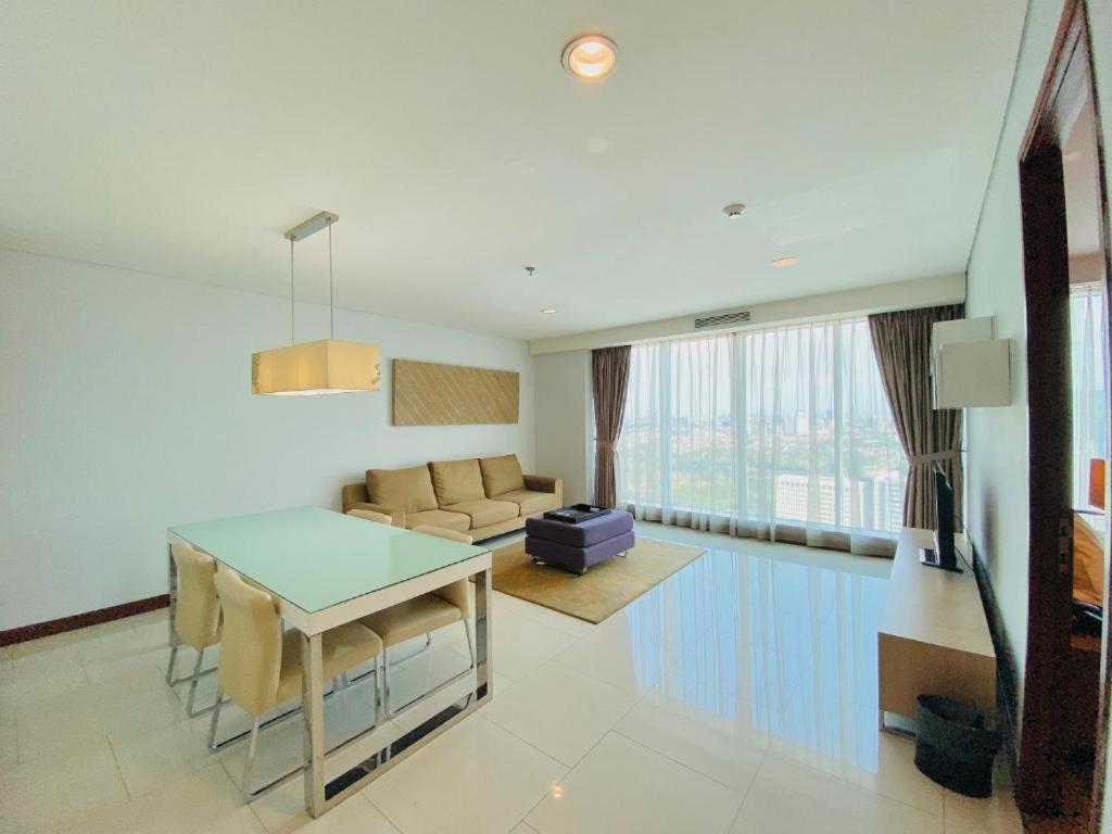 The H Tower Rasuna Suites Kuningan Jakarta By Villaloka Exterior foto